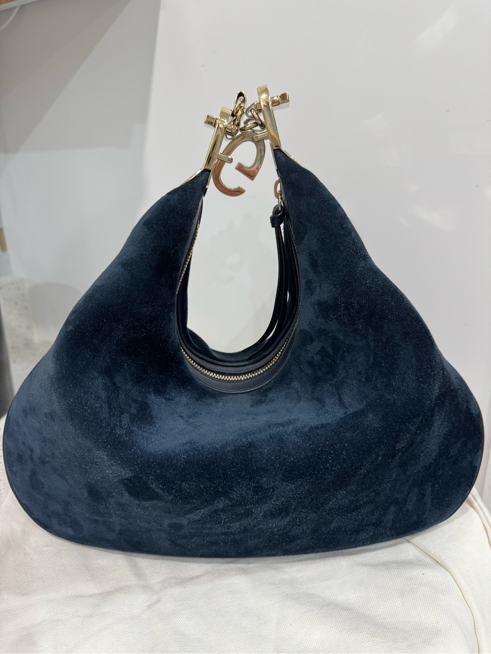 Gucci Web Attaché crossbody Suede Crescent Shoulder Bag with Green/Red Web Strap - Picture 3 of 16